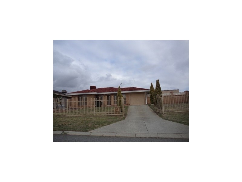 21 Welland Way, Beechboro WA 6063