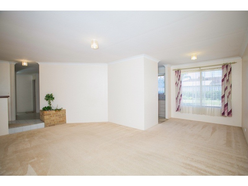 5 Cocos Grove, Kiara WA 6054