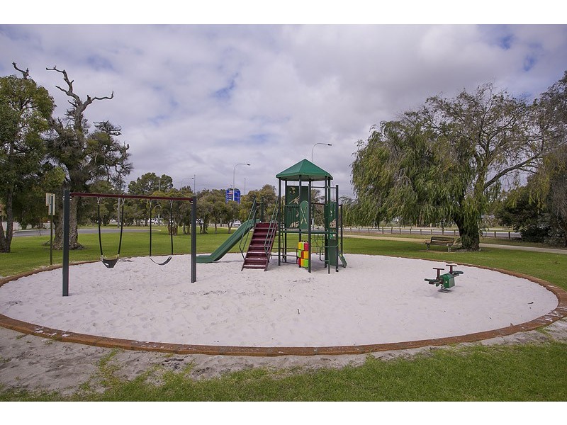 127 Bulong Avenue, Redcliffe WA 6104