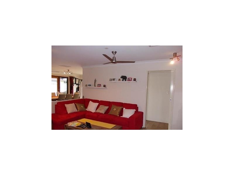 23 Hillwater Promenade, Beechboro WA 6063