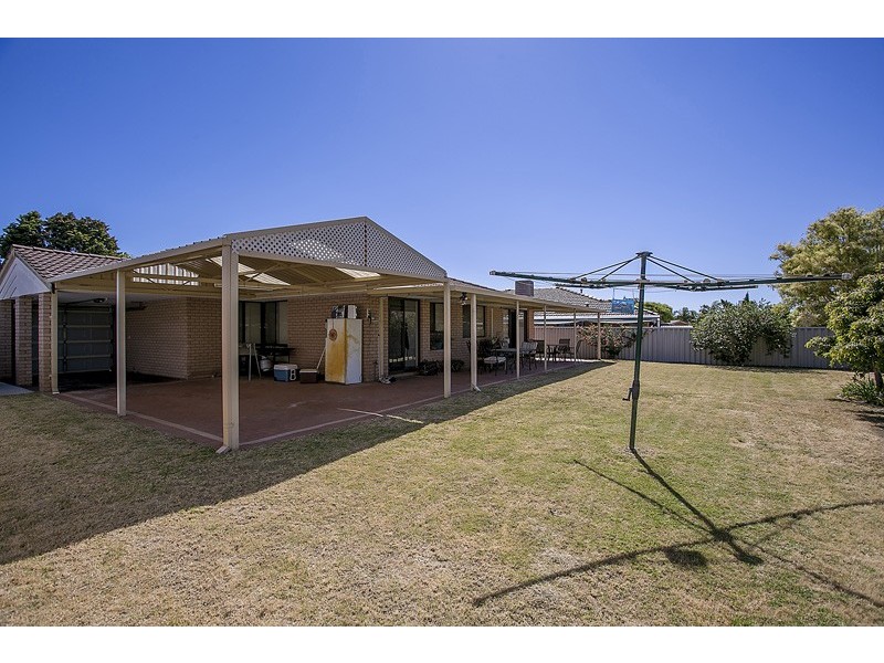 3 Glenmont Gardens, Ballajura WA 6066