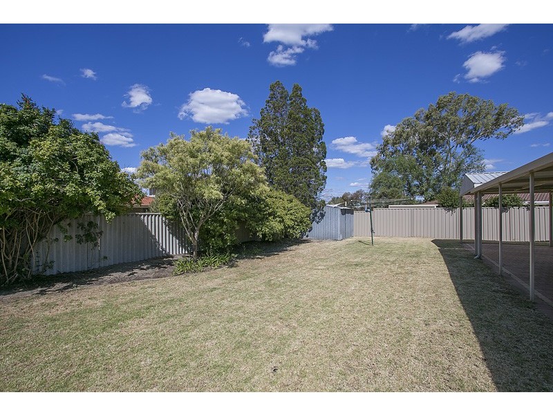 3 Glenmont Gardens, Ballajura WA 6066