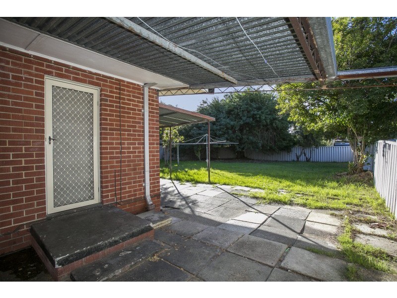 30 Letsom Way, Langford WA 6147