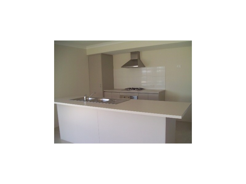 12 Summerville Boulevarde, Caversham WA 6055