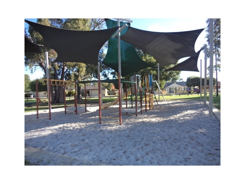 16B Medhurst Court, Nollamara WA 6061