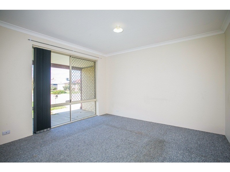 72 Coonawarra Drive, Caversham WA 6055