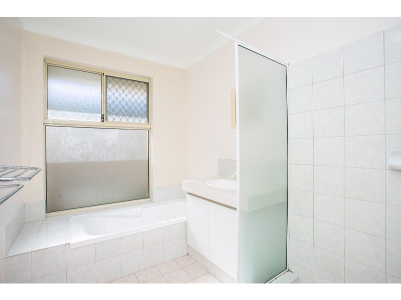 72 Coonawarra Drive, Caversham WA 6055