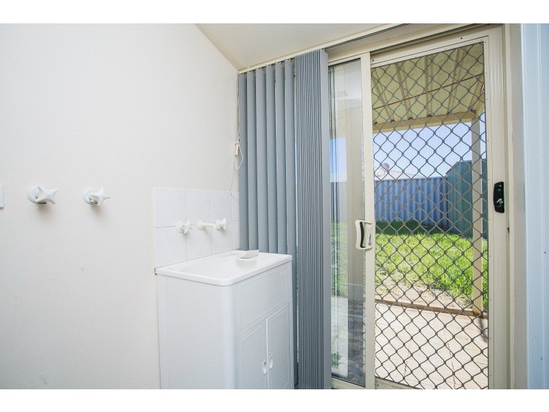 72 Coonawarra Drive, Caversham WA 6055