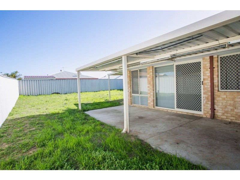 72 Coonawarra Drive, Caversham WA 6055