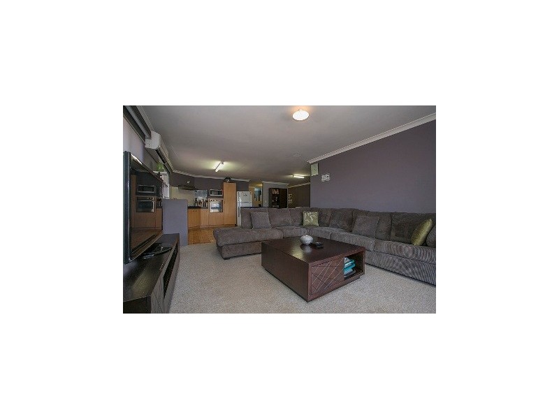17 Peran Street, Beechboro WA 6063