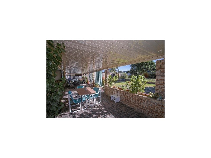 63 Maguire Avenue, Beechboro WA 6063