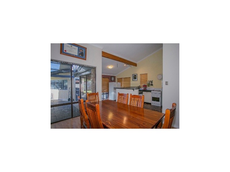 9 Thorburn Ave, Beechboro WA 6063