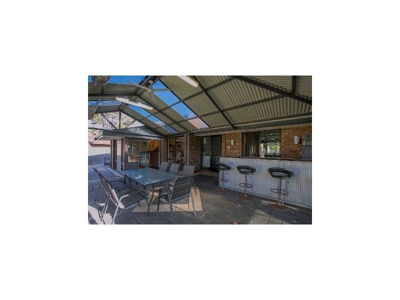9 Thorburn Ave, Beechboro WA 6063