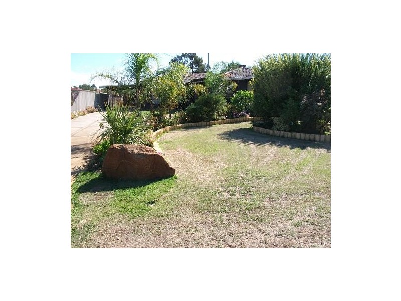 19 Rosmead Ave, Beechboro WA 6063