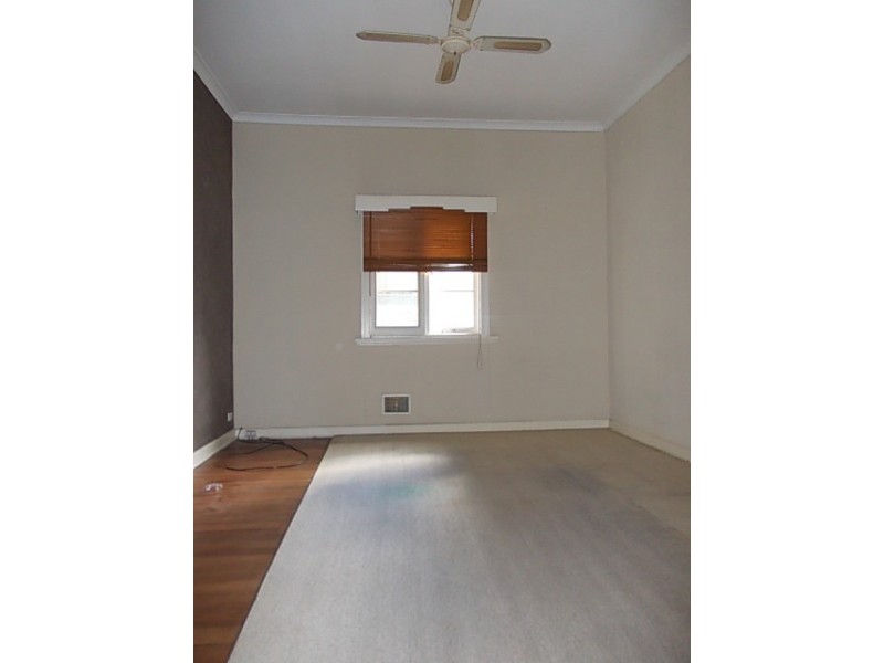 28 Redcliffe Street, East Cannington WA 6107