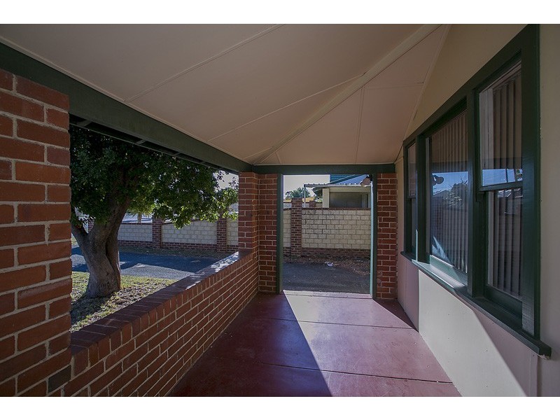 28 Redcliffe Street, East Cannington WA 6107