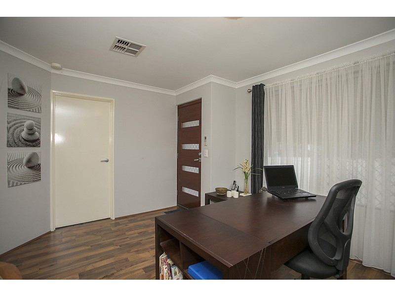 7 Knoll Place, Kiara WA 6054