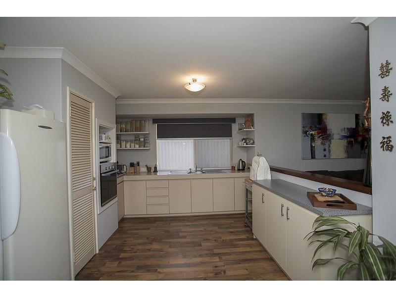 7 Knoll Place, Kiara WA 6054