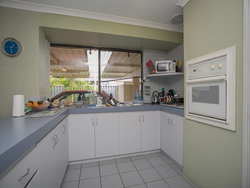 10 Sandalwood Close, Beechboro WA 6063
