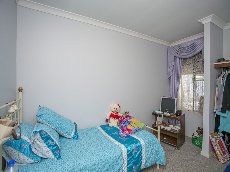 10 Sandalwood Close, Beechboro WA 6063