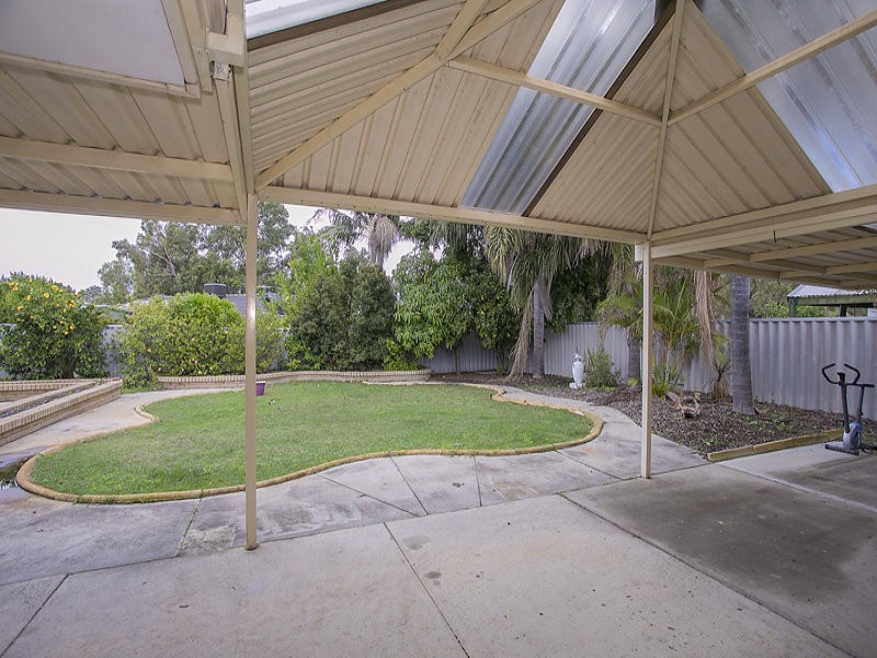 10 Sandalwood Close, Beechboro WA 6063