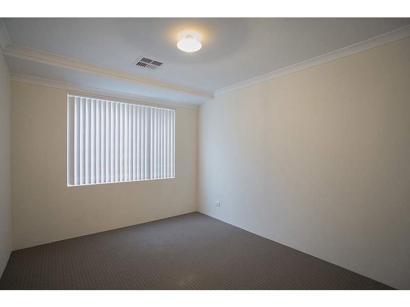 17 Glendale Street, Meadow Springs WA 6210