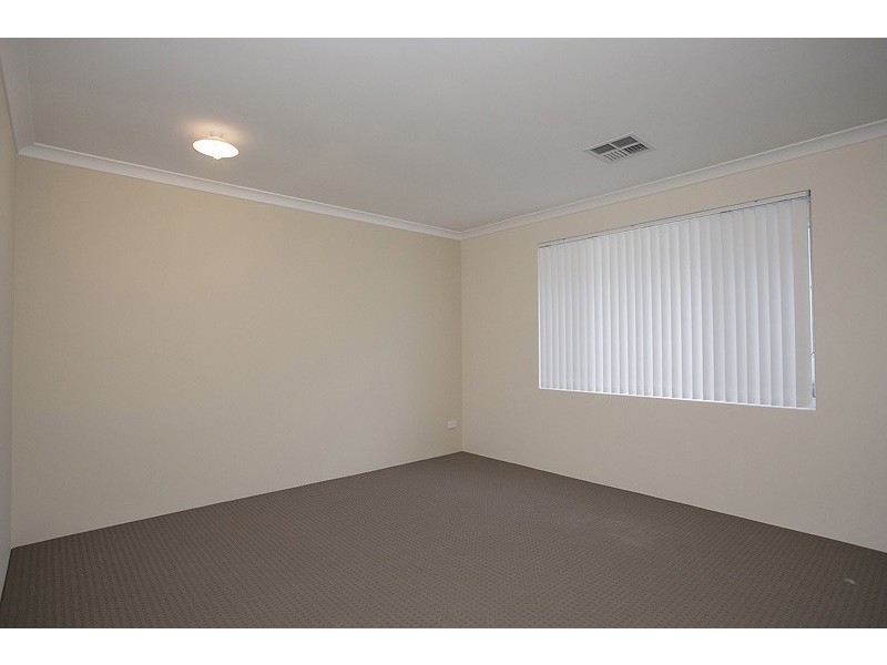 17 Glendale Street, Meadow Springs WA 6210