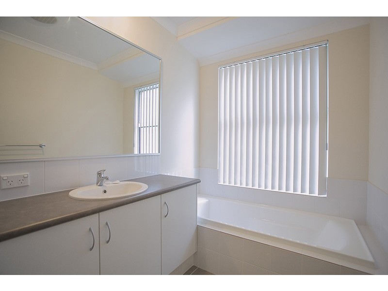 17 Glendale Street, Meadow Springs WA 6210