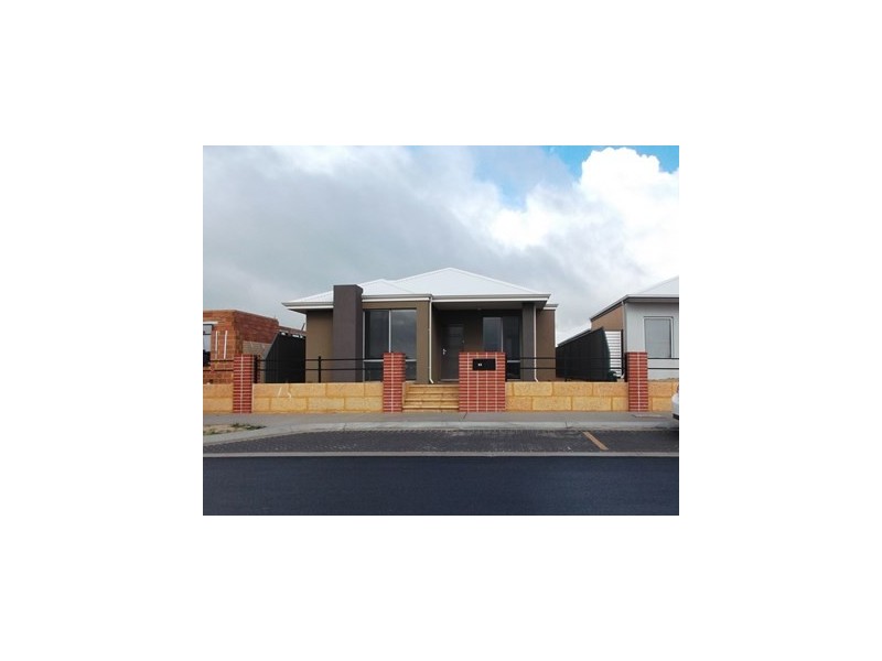 33 Summerville Blvde., Caversham WA 6055
