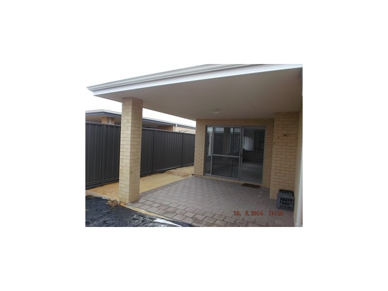 33 Summerville Blvde., Caversham WA 6055