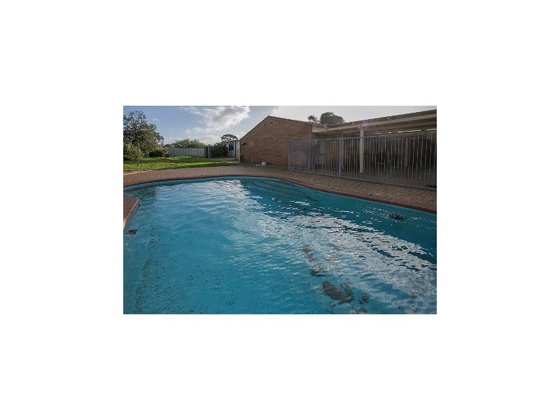 14 Chireton Place, Beechboro WA 6063