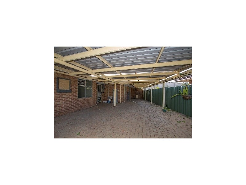 14 Chireton Place, Beechboro WA 6063