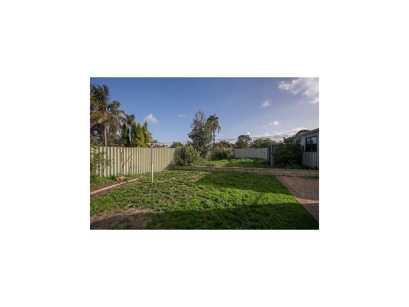14 Chireton Place, Beechboro WA 6063