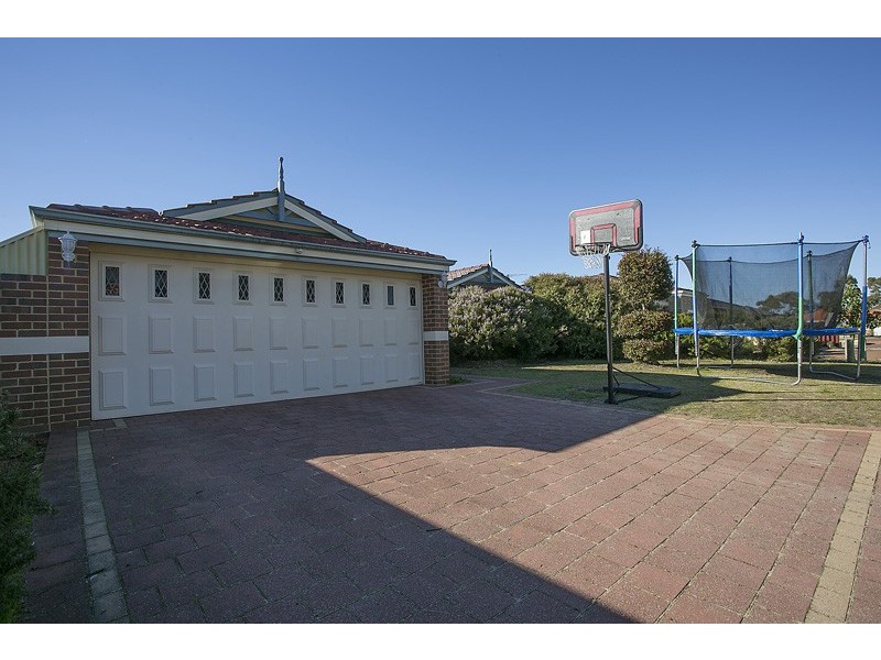 17 Bridges Rise, Kiara WA 6054