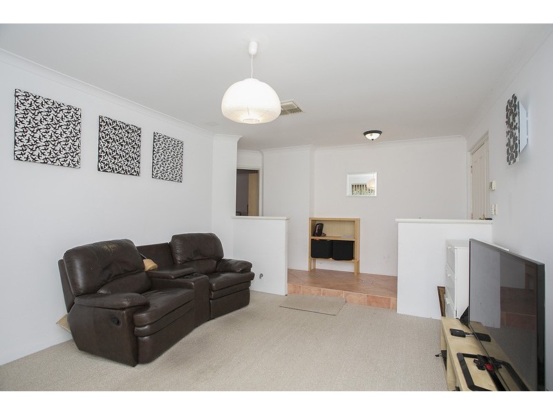 17 Bridges Rise, Kiara WA 6054