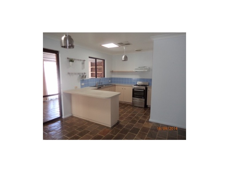 11 Bacon Place, Beechboro WA 6063