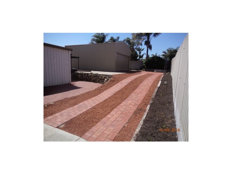 11 Bacon Place, Beechboro WA 6063