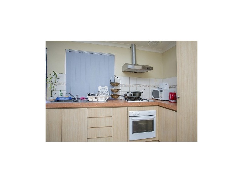 10 Rosher Road, Lockridge WA 6054