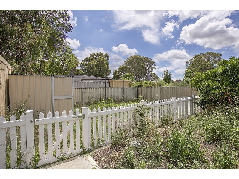 90 Dale Road, Armadale WA 6112