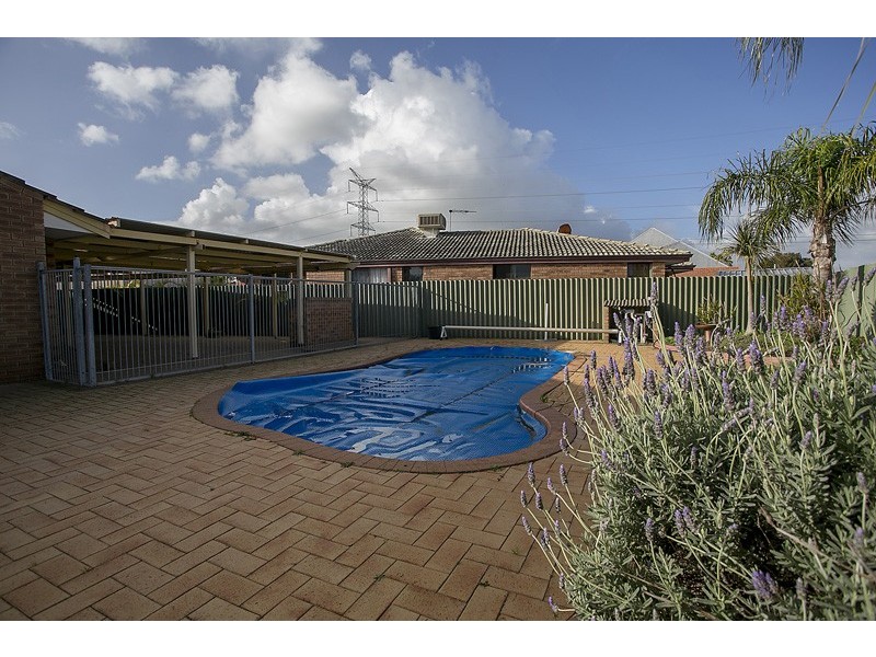 14 Chireton Place, Beechboro WA 6063