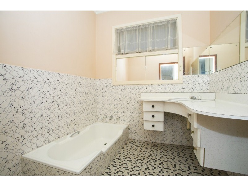 13 Trelion Place, Rivervale WA 6103
