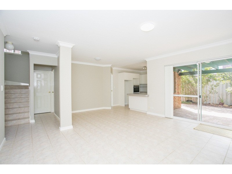 102D Sixth Avenue, Inglewood WA 6052