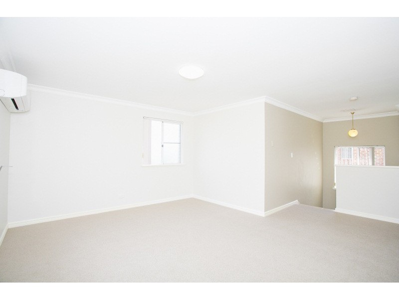 102D Sixth Avenue, Inglewood WA 6052