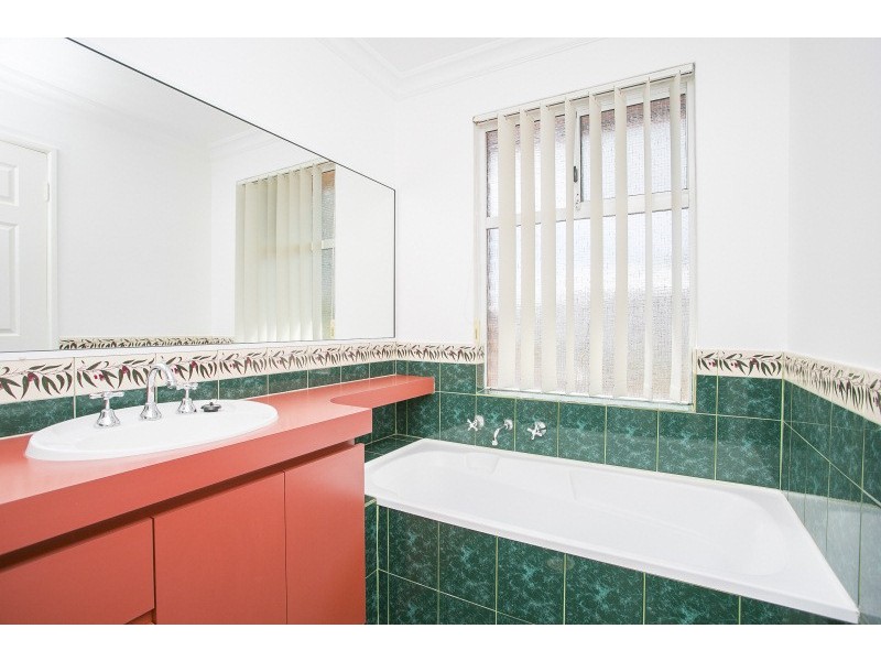 102D Sixth Avenue, Inglewood WA 6052