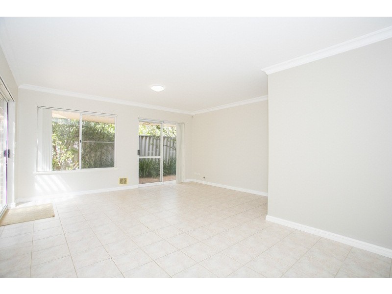 102D Sixth Avenue, Inglewood WA 6052