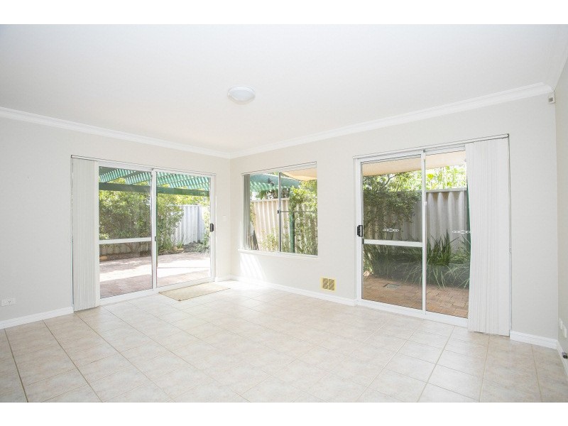 102D Sixth Avenue, Inglewood WA 6052