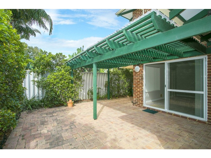 102D Sixth Avenue, Inglewood WA 6052