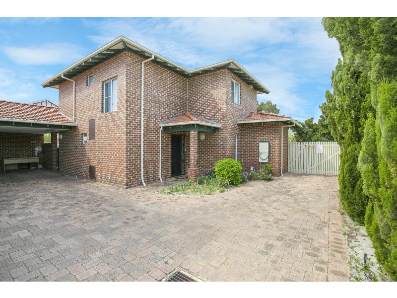 102D Sixth Avenue, Inglewood WA 6052