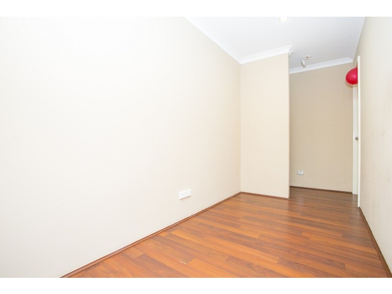 16 Litoria Pass, Caversham WA 6055