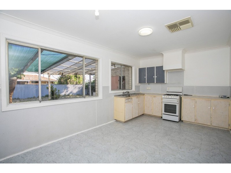 20 Neilson Avenue, Armadale WA 6112